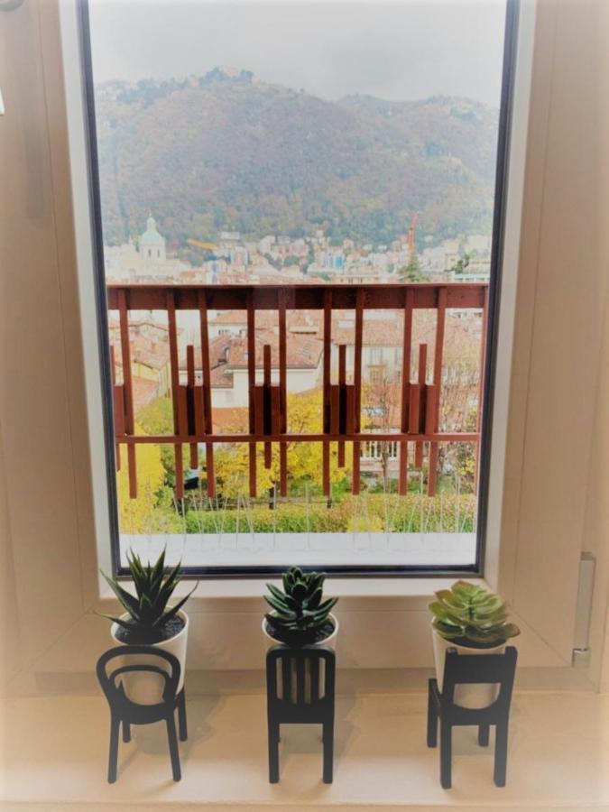 Maison 53 Incantevole Appartamento Vista Cattedrale Di Como Kültér fotó