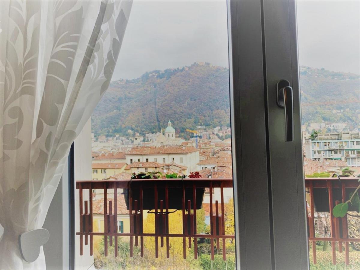Maison 53 Incantevole Appartamento Vista Cattedrale Di Como Kültér fotó